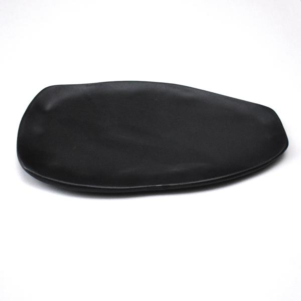 Plate Irregular Oval-Black Mat